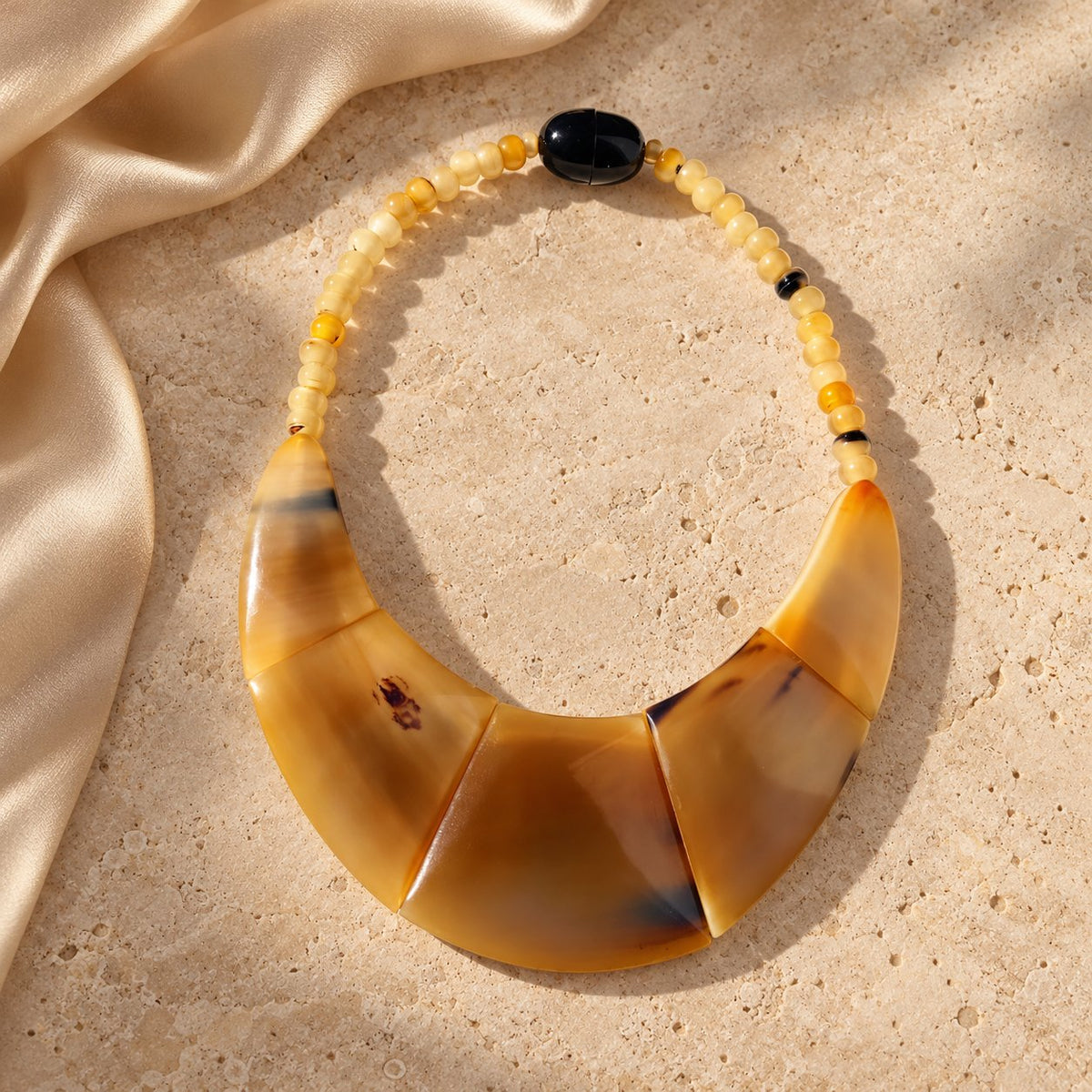 Collier Anakoana — corne naturelle — vue 5