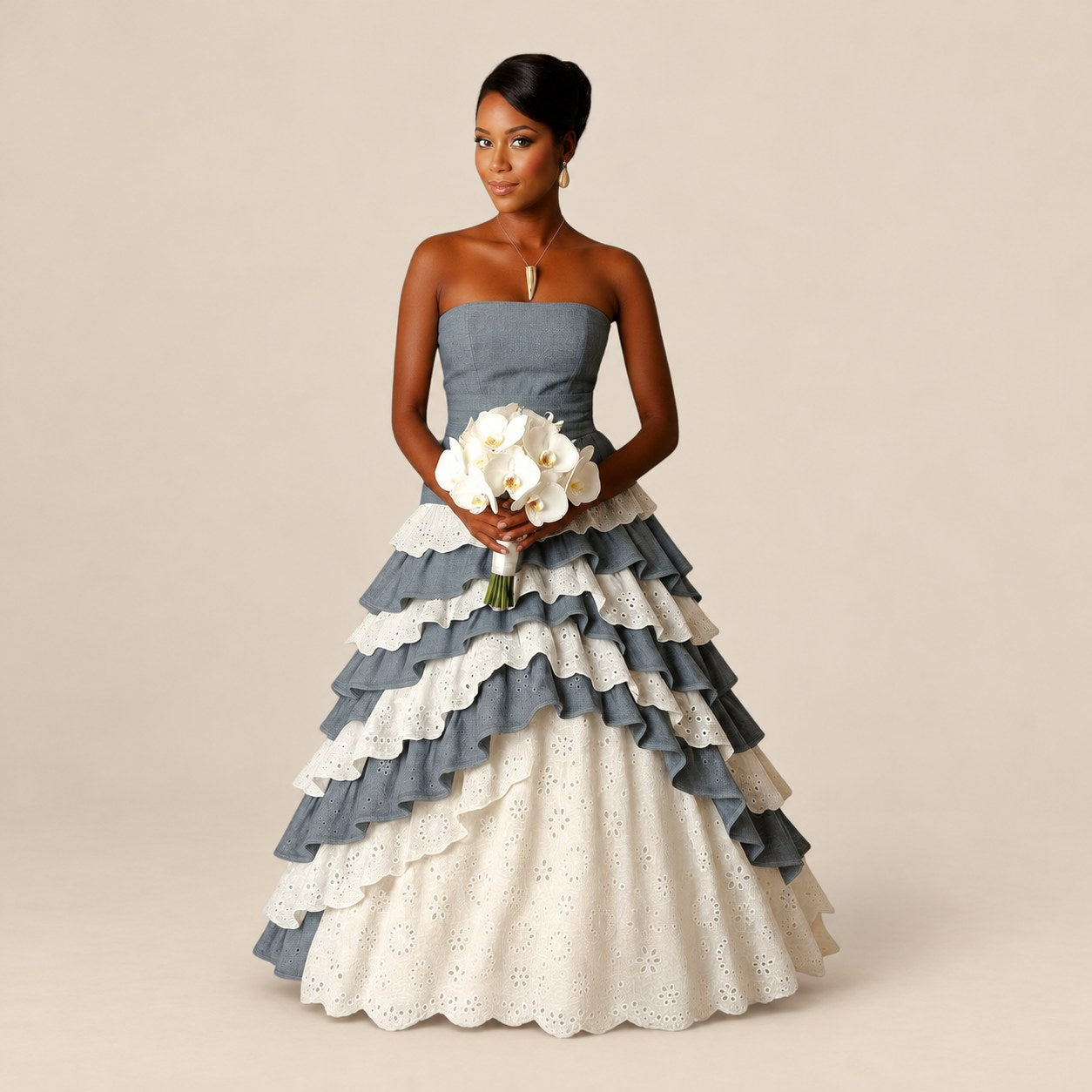 Robe de mariée Karabela Catherine Flon, bustier et volants en broderie anglaise