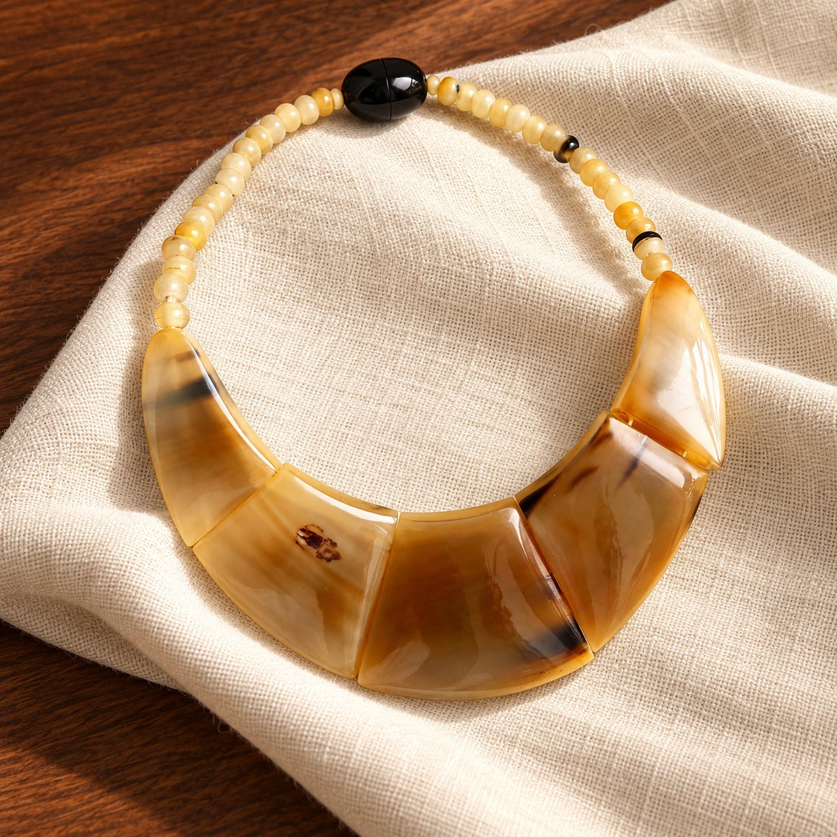 Collier Anakoana — corne naturelle — vue 2
